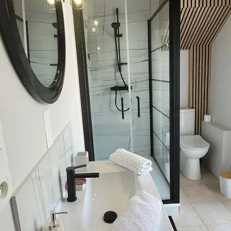 D'hotes Aube De Lune Bed & Breakfast